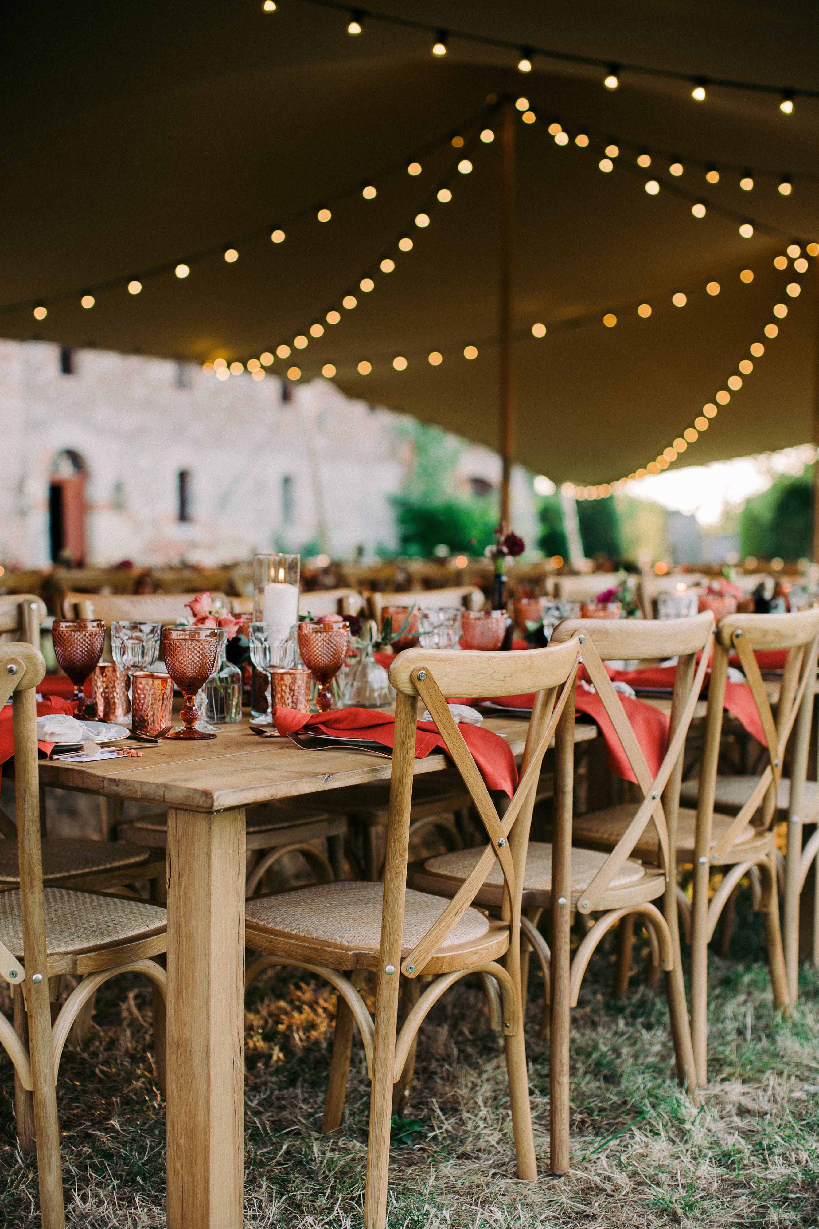 Location table champêtre en bois pour mariage et réception